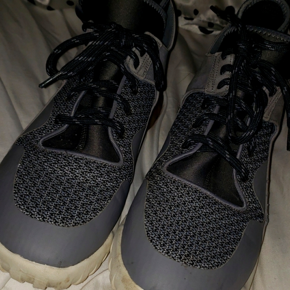 Adidas Tubular x "Onix" Limited Edition